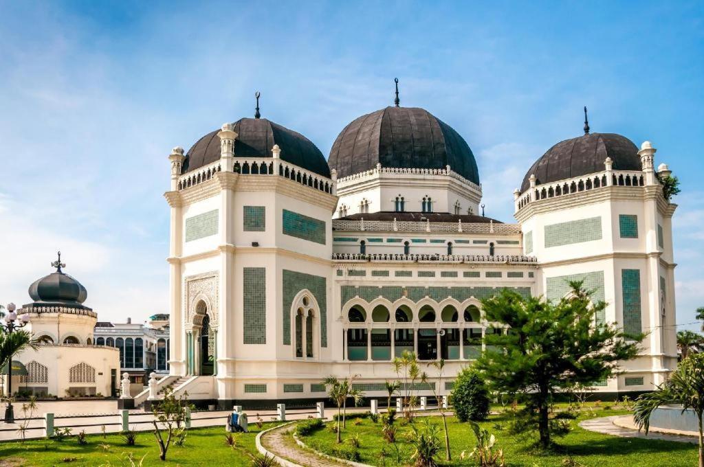 Oyo 741 Hotel Labuhan Raya Medan Exteriér fotografie