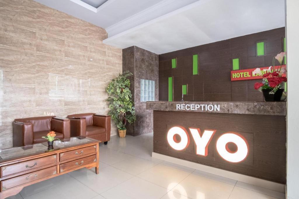 Oyo 741 Hotel Labuhan Raya Medan Exteriér fotografie