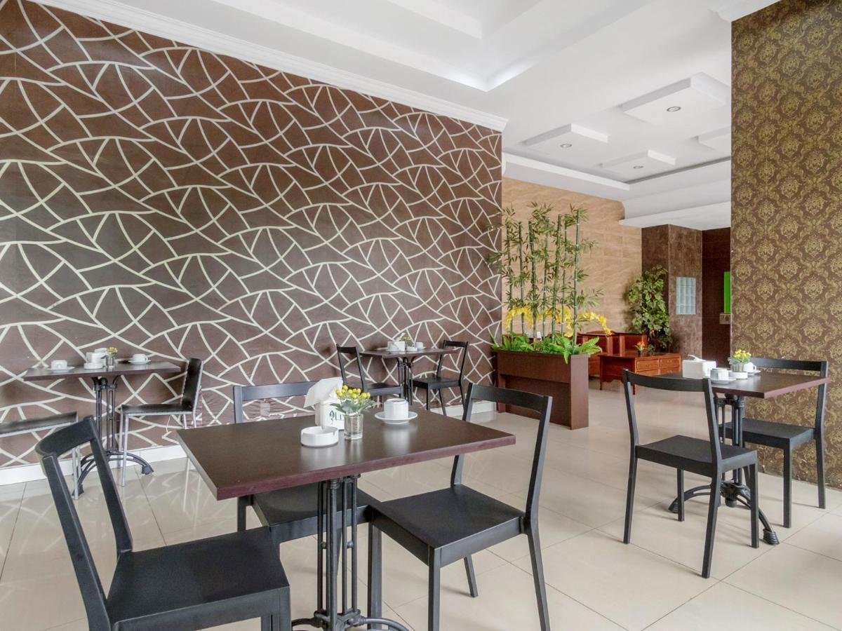 Oyo 741 Hotel Labuhan Raya Medan Exteriér fotografie