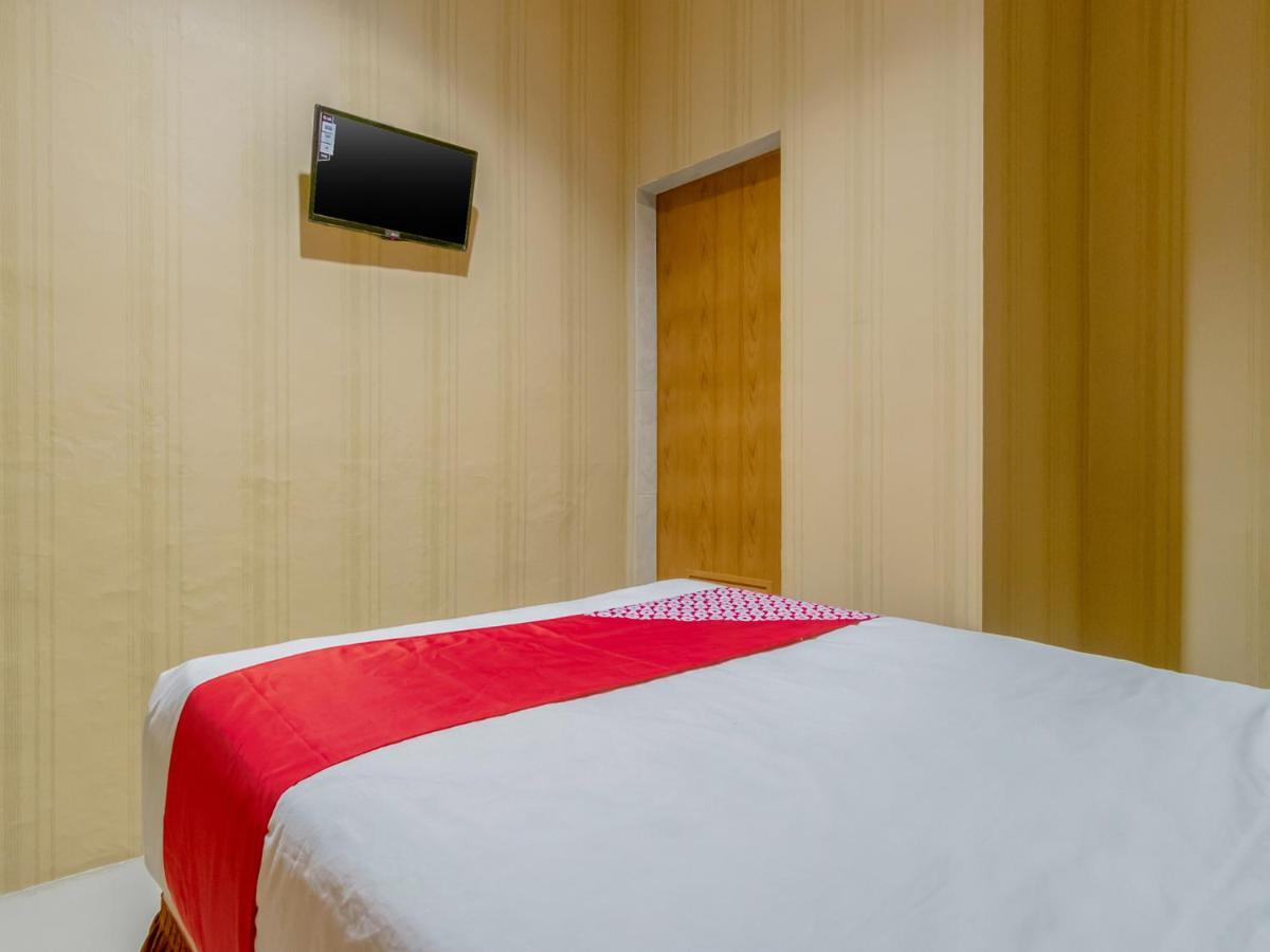 Oyo 741 Hotel Labuhan Raya Medan Exteriér fotografie