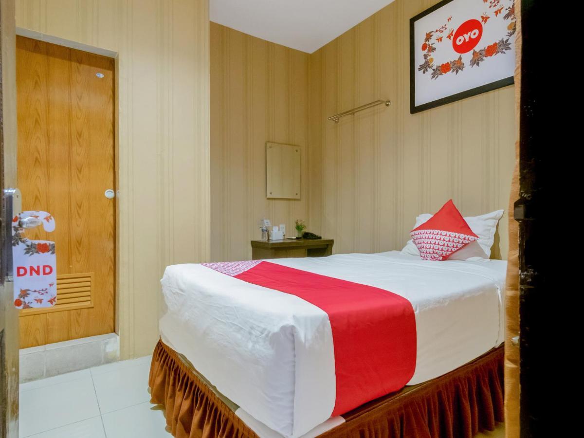 Oyo 741 Hotel Labuhan Raya Medan Exteriér fotografie
