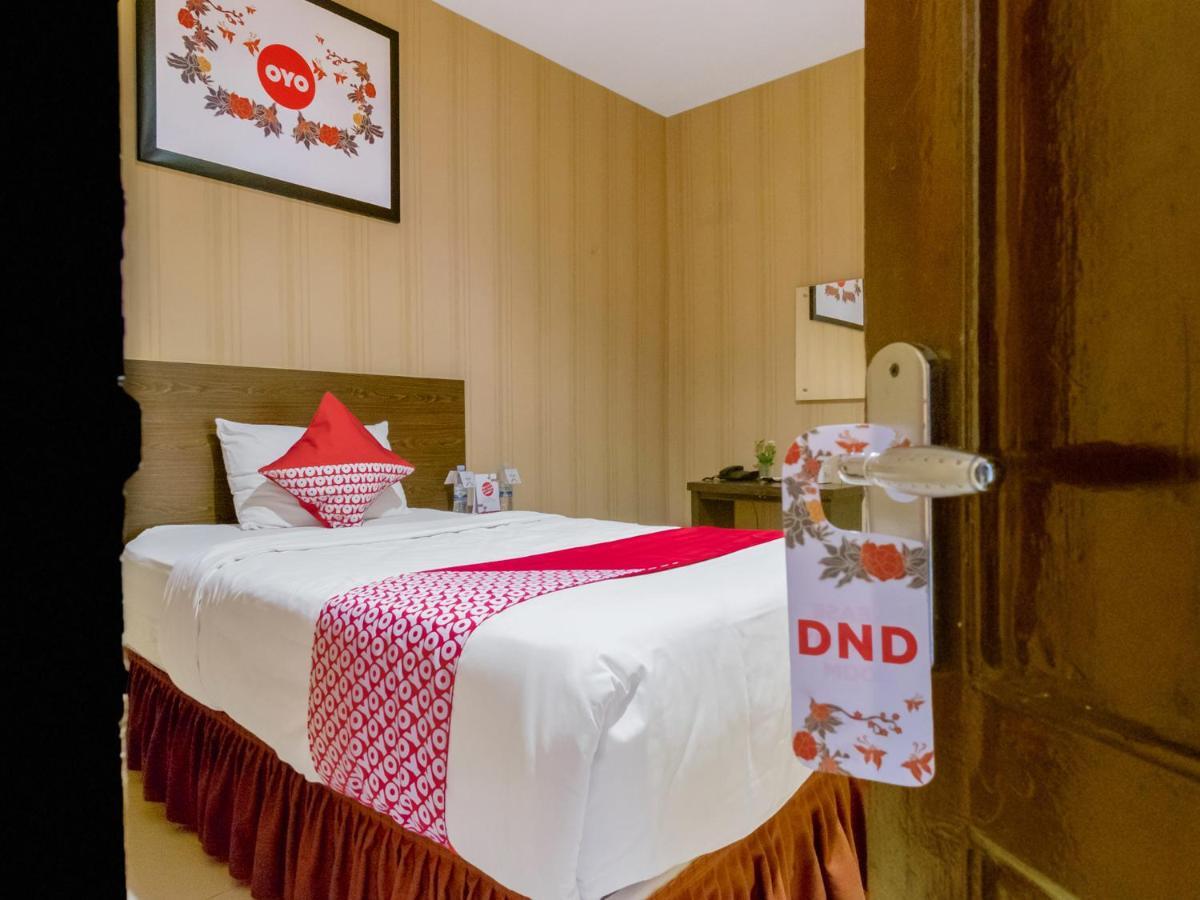 Oyo 741 Hotel Labuhan Raya Medan Exteriér fotografie